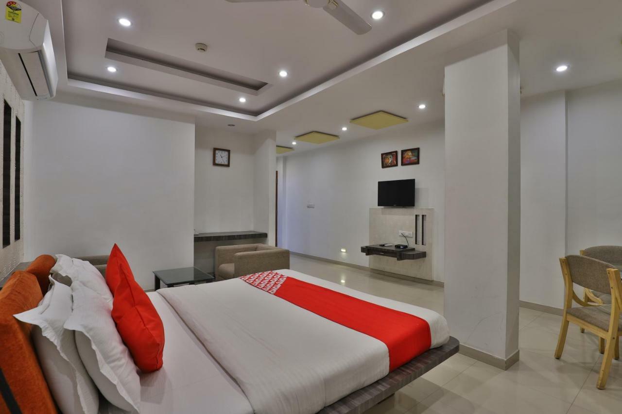 Oyo 14943 Shubh Suvidha Hotel Somnath Bagian luar foto